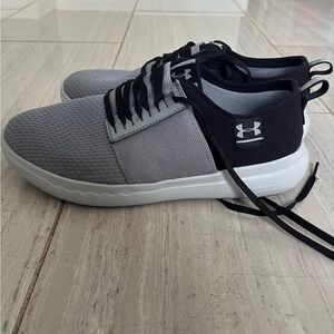 Under Armour Charged Low Size 7.5 Gray Black Running Sneakers
